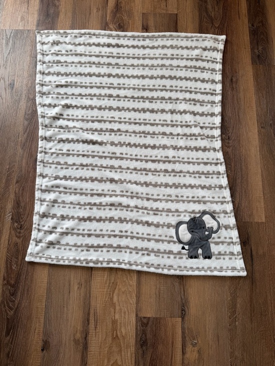 Lambs & Ivy Other - Lambs & Ivy Jungle Safari White/Tan Plush Minky Elephant Nursery Baby Blanket